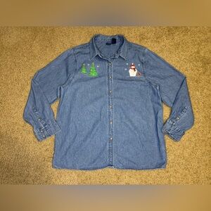 Womens Chambray Button Shirt Christmas Santa Holiday Classic Basic LARGE READ